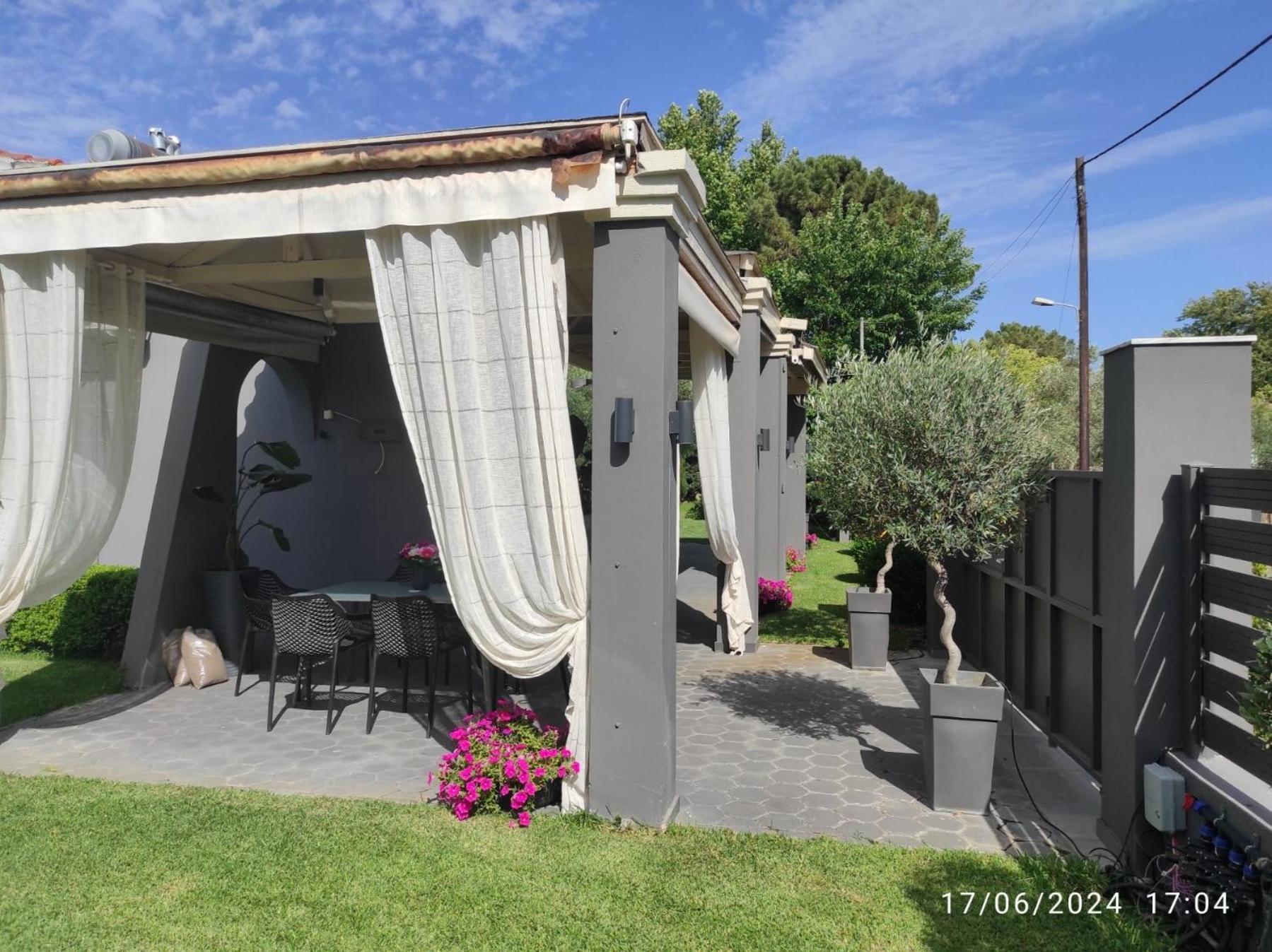 Peter'S Country House Katakolo Exterior photo