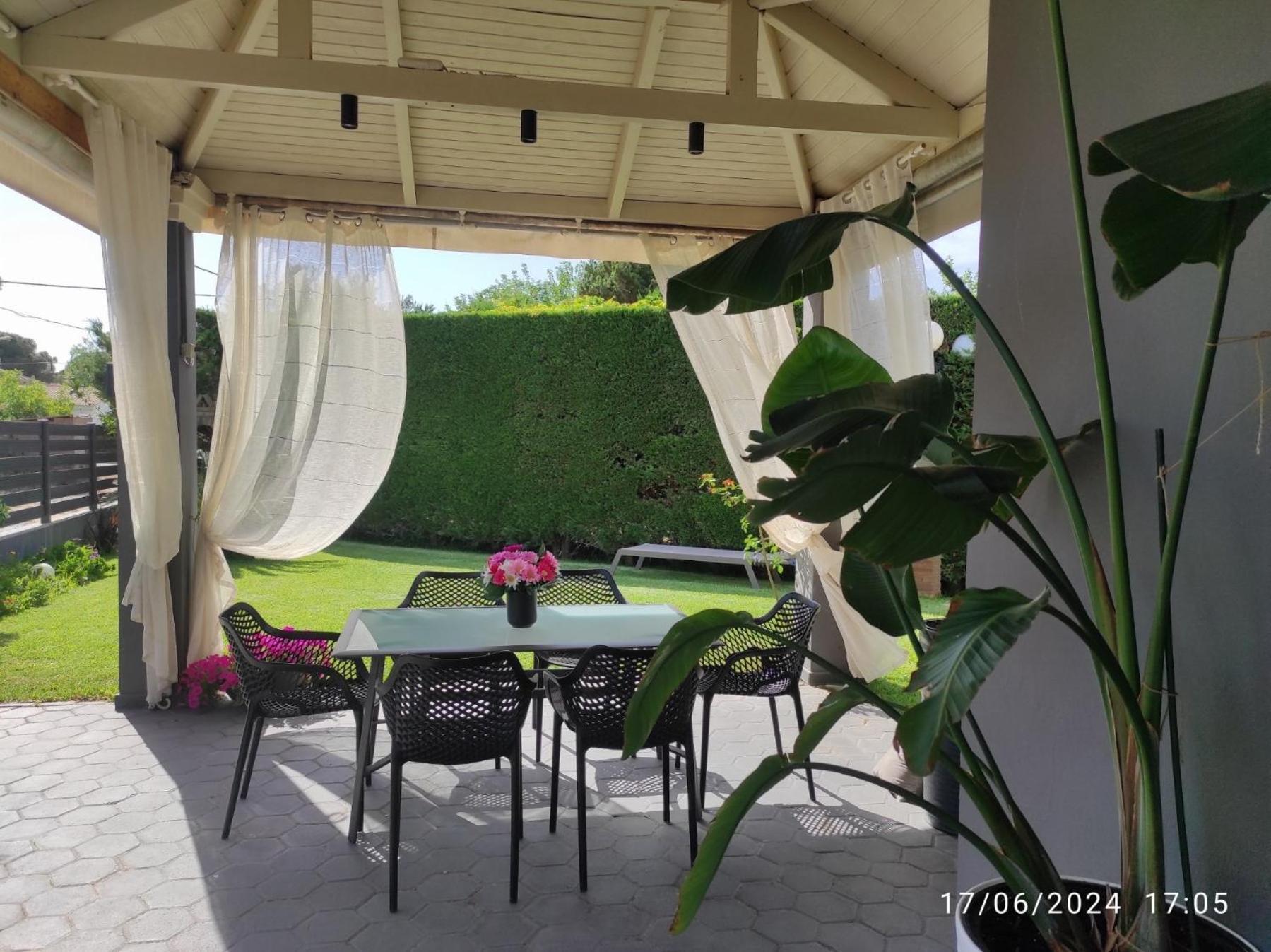 Peter'S Country House Katakolo Exterior photo